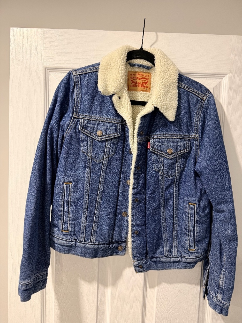 Levi Jean jacket lined with fur